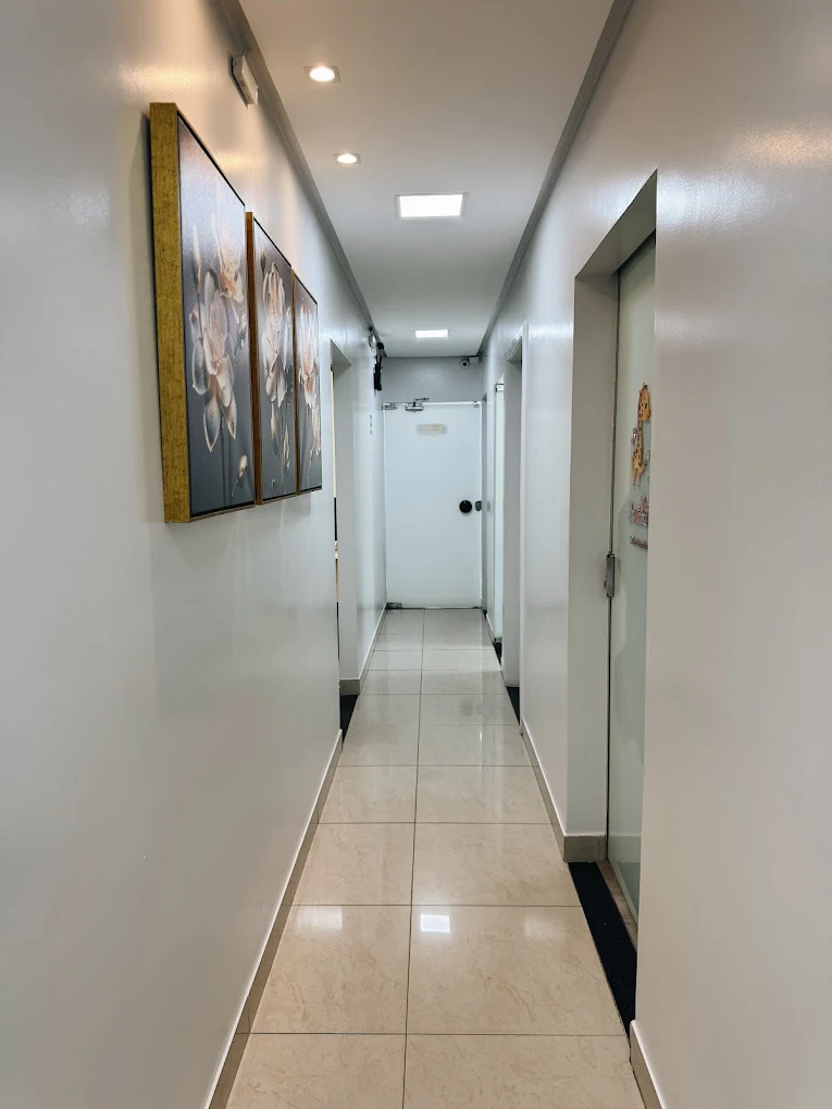 Consultório IOG — corredor